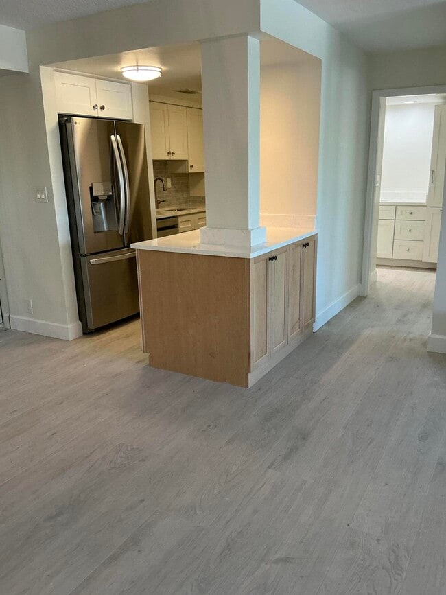 Photo - 3792 NE Ocean Blvd Unidad 211-N