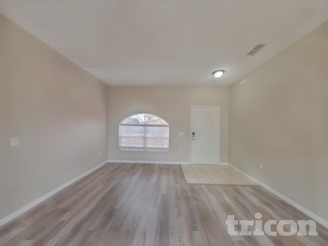 Photo - 229 Beckenham Dr