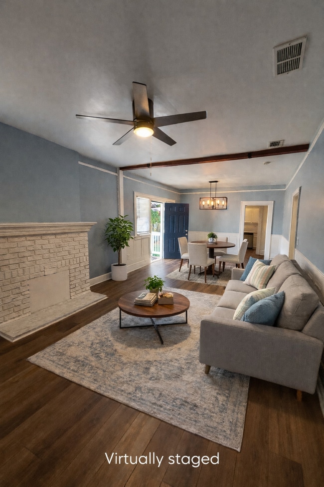 Photo - 2526 Phyllis St