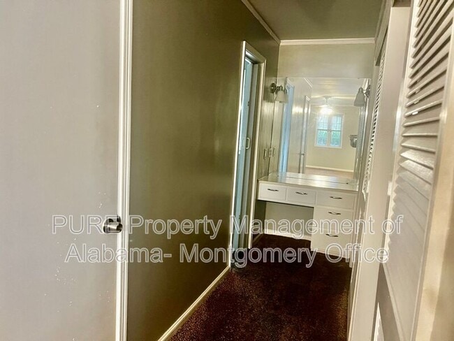 Photo - 2632 Oxford Dr