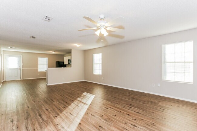 Photo - 918 Anvil Creek Dr