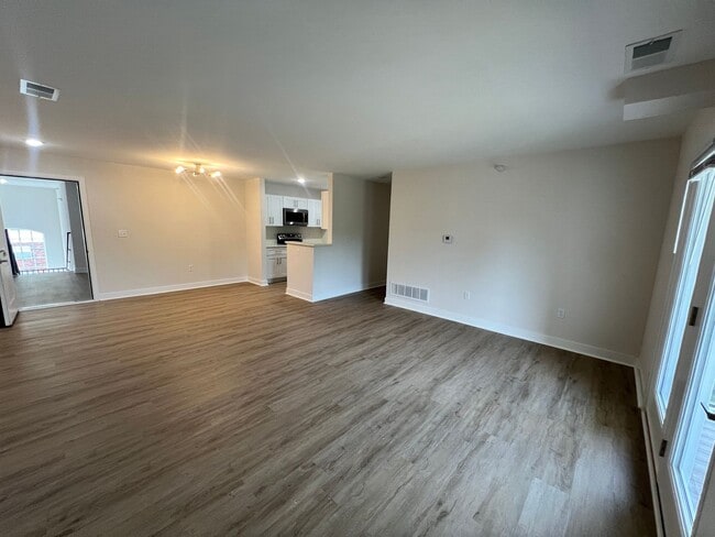 Photo - The Oaks of Kenwood Unidad 2 Bedroom 2 bath