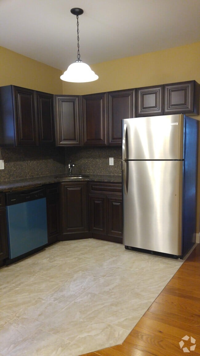 Building Photo - 2545 N 18th St Unit 2 Rental