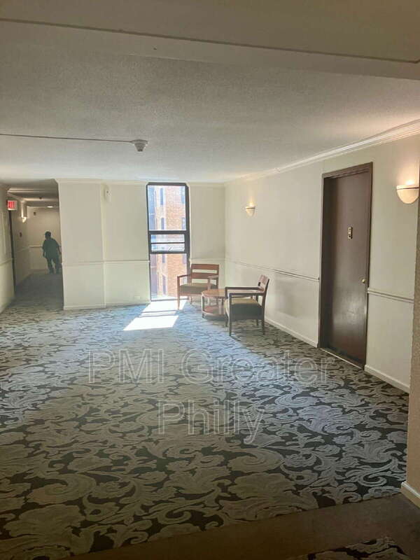 Photo - 1420 Locust St