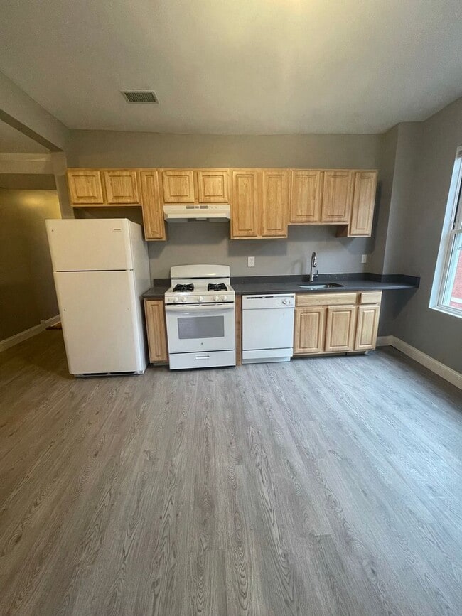 1 Ernst St Unit 2