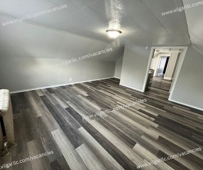 Photo - 1114 Pine St Unidad Upper Apt-1/2 2