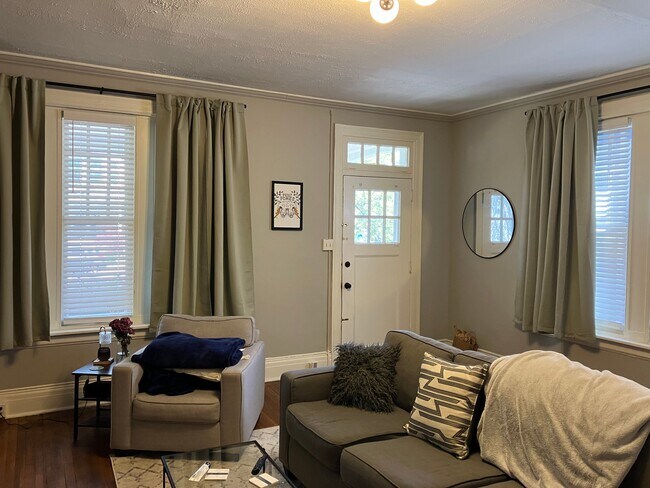 Photo - 2138 N 2nd St Unidad 1