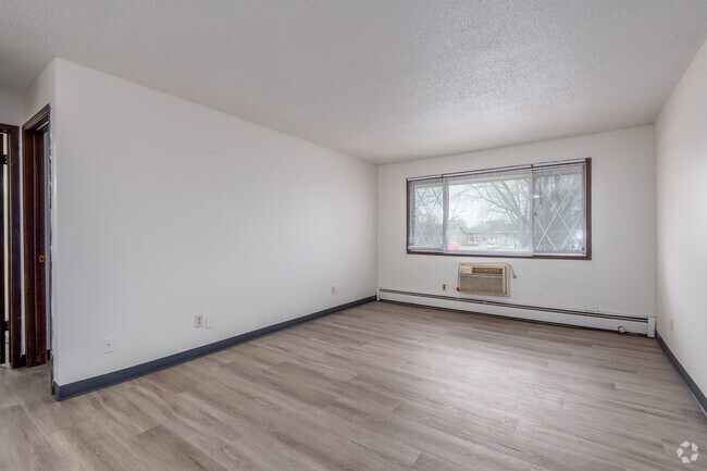 1BR, 1BA - 550SF - Living Room