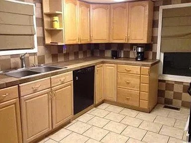Photo - 230 7th St
