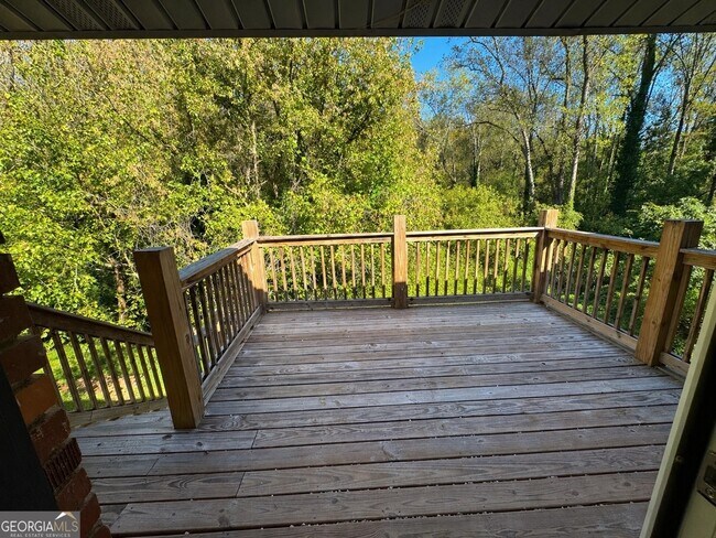 Photo - 995 Fleetwood Cir SW
