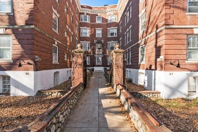 Photo - 37 Lee St Condo Unit Seven