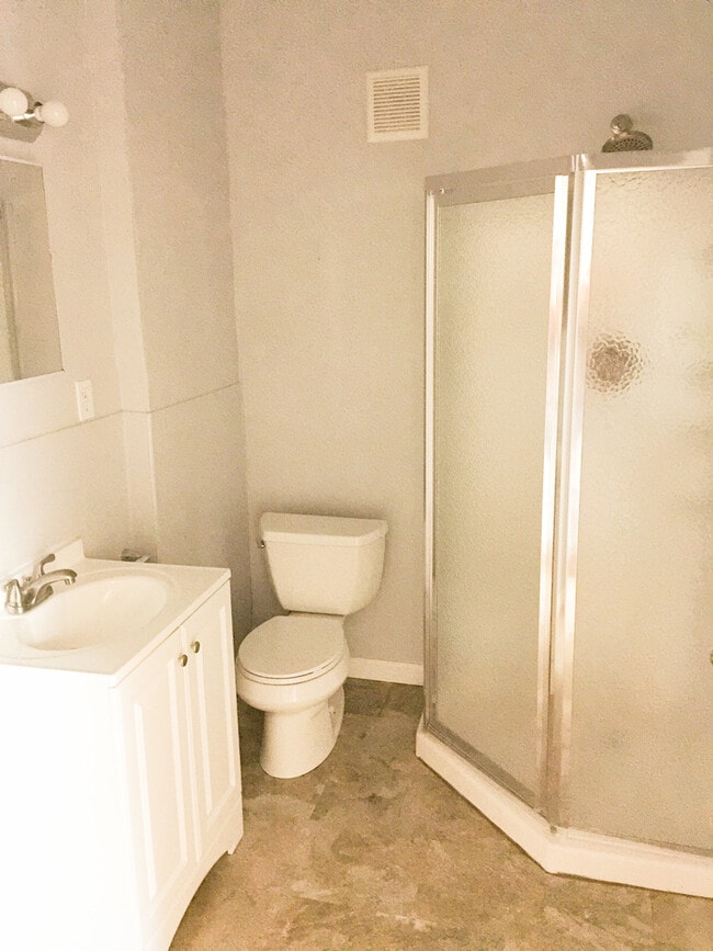 Photo - 2BR/1BA Single Family Home! Renovated!