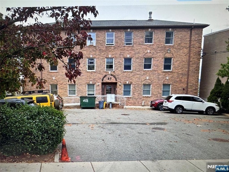 Photo - 37 Bergen Blvd