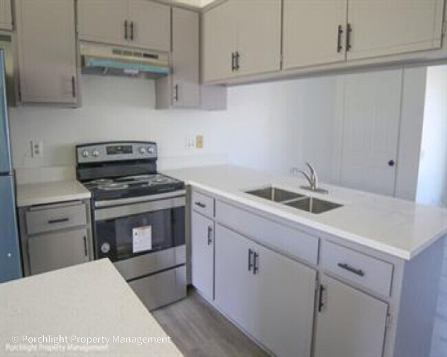 Photo - 1313 Main St Unit D