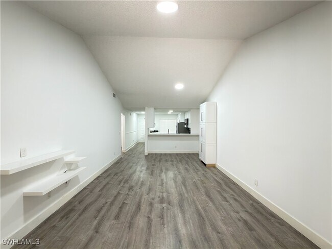 Building Photo - 3451 County Barn Rd Unit G203