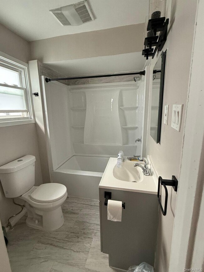 Photo - 152 Oliver Ave