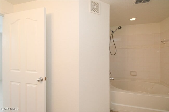 Building Photo - 13010 Positano Cir Unit 102