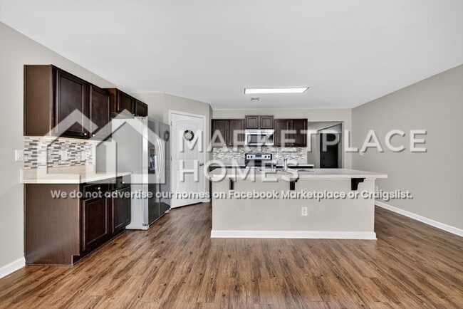 Photo - 2758 Lily Cir