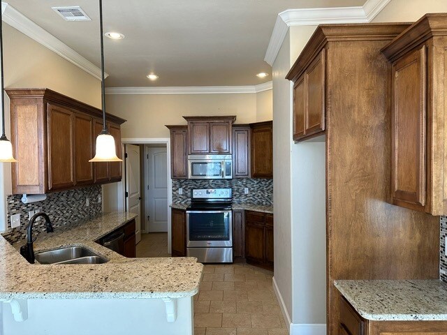 Photo - 640 SW 6th St