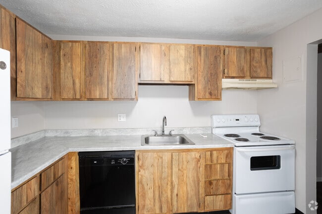 1BR, 1BA - 745SF - Kitchen