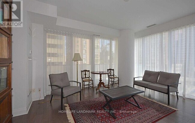 Photo - 1080 Bay St. Unité 402