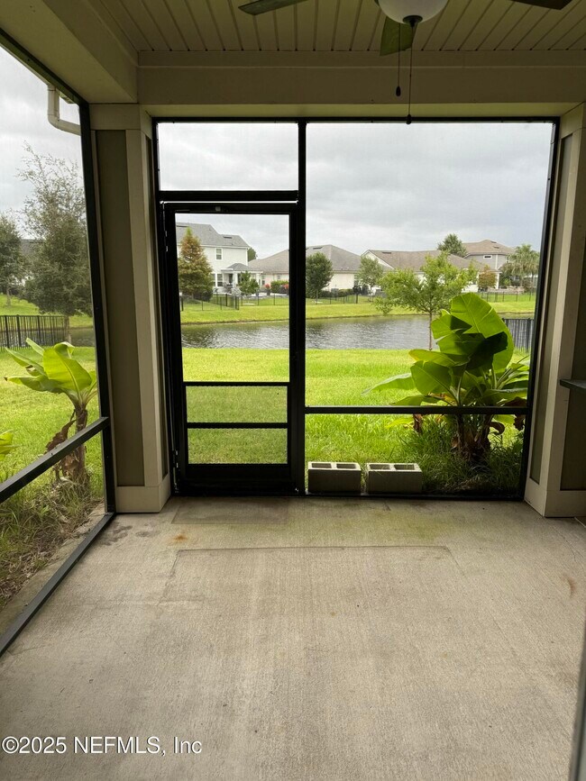 Photo - 474 Convex Ln