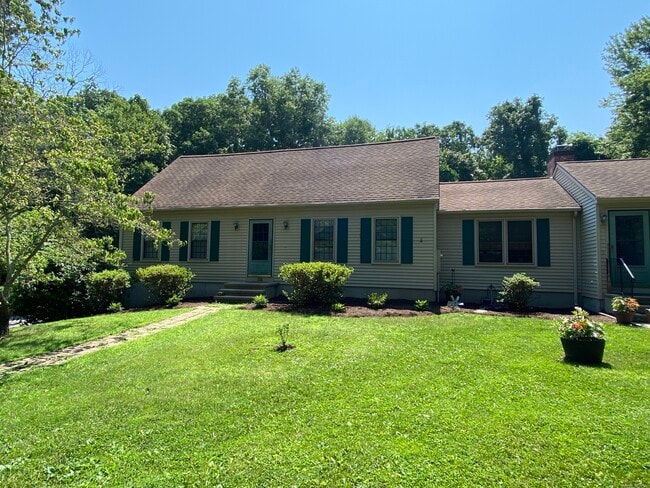 Building Photo - 58 Trailwood Dr Rental