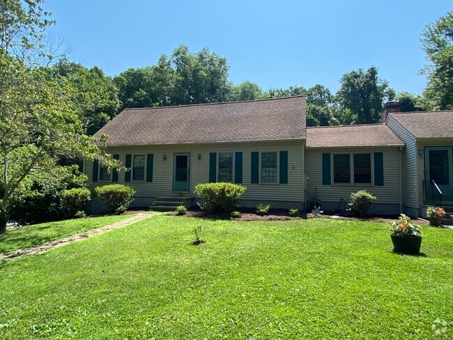 Building Photo - 58 Trailwood Dr Rental