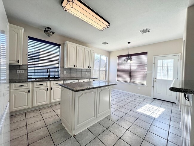 Photo - 13923 White Oak Springs Dr