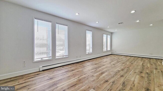 1712 Mt Vernon Ave Unit A