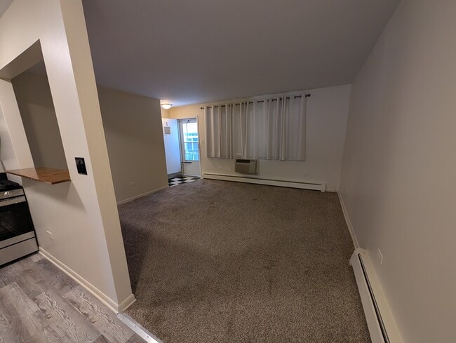 Sala de estar - 924 Warren Ave Unidad 1