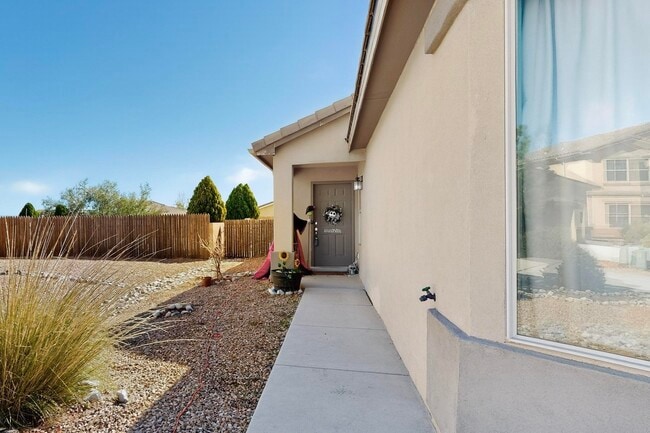 Photo - 680 Purple Aster Ave SW