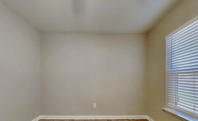 Photo - MOVE IN READY