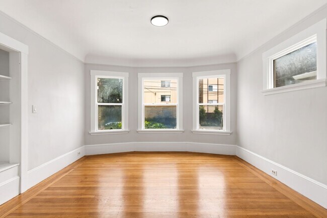 Photo - Freshly Renovated 1 Bed, 1 Bath Oakland Home with In-Unit Laundry Unit 1929B