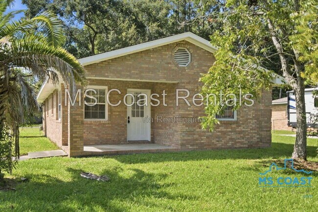 15317 Waycross Dr