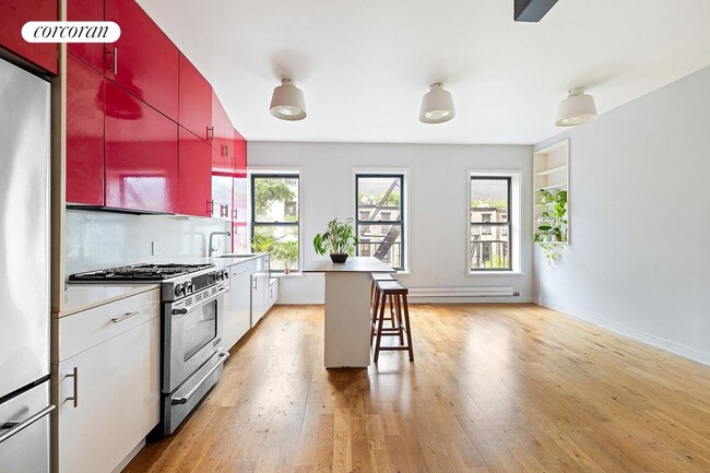 Building Photo - 432 13th St Rental