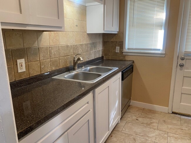 Photo - 10421 Desdemona Dr