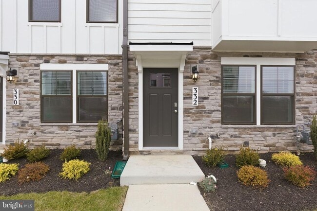 Photo - 332 Ensemble Wy