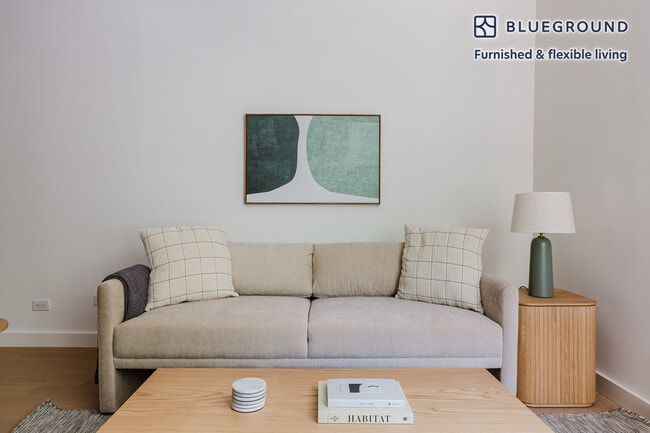 Photo - 231 E 76th St Unidad FL2-ID1530