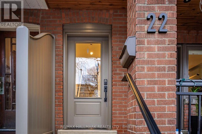 Photo - 22 Glen Manor Dr