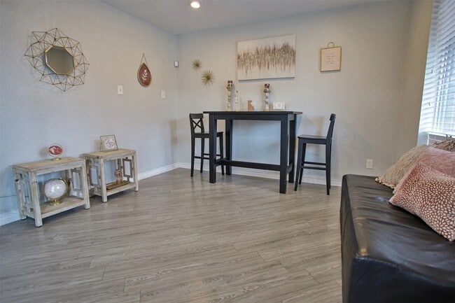 Building Photo - 2700 S Dairy Ashford Rd Unit 618A