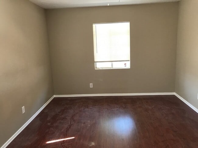 Photo - Huge 4/2 house located on a very desirable area. section 8 approved