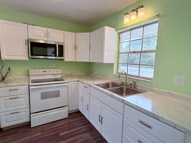 Photo - 2-Bedroom and 2Bathroom Fenced Half Duplex