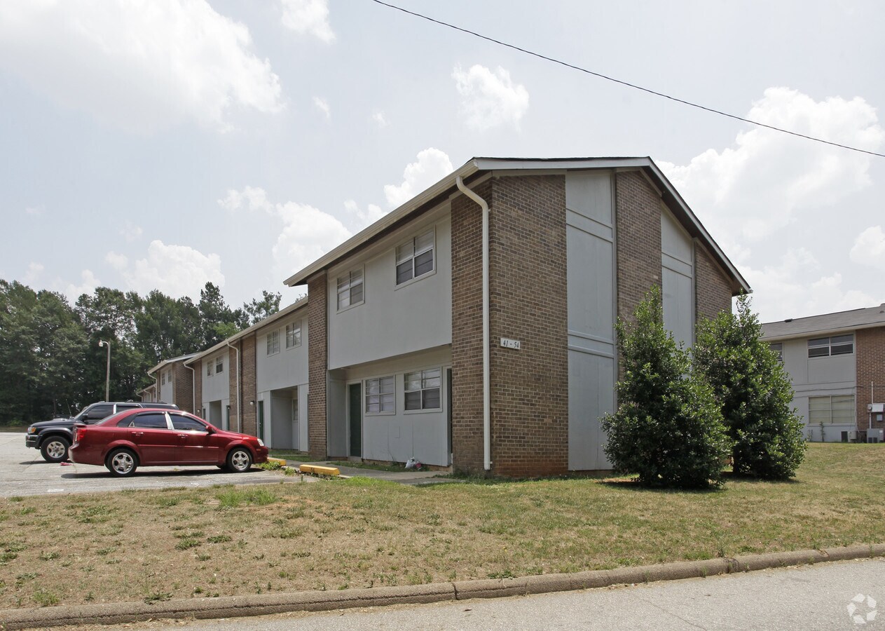 Silver Creek Apartments - Silver Creek Apartments