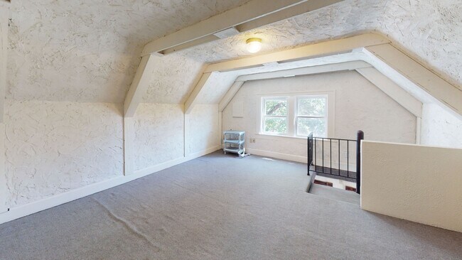 Photo - 1109 17th Ave SE Unit #2