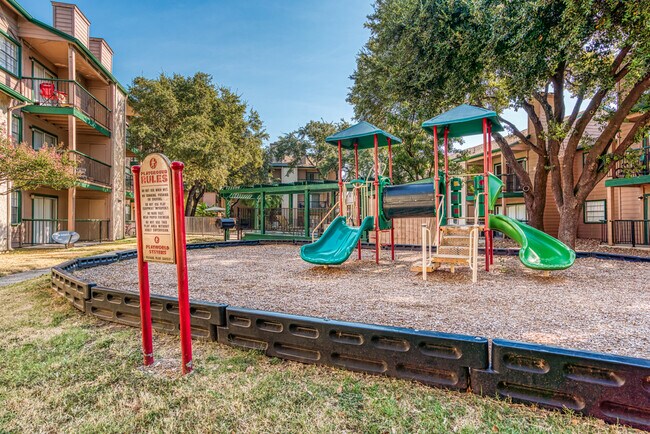 Woodland Apts San Antonio