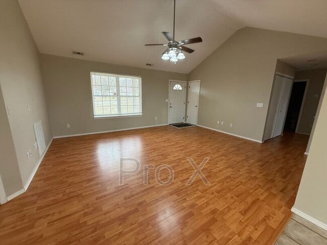 Photo - 1603 Annie Baxter Ave