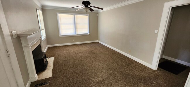 Photo - 2 bedroom brick home close to St Francis