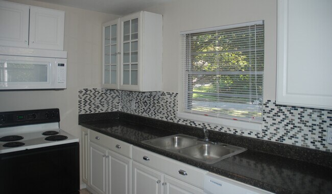 Photo - 2038 Dellwood Pl