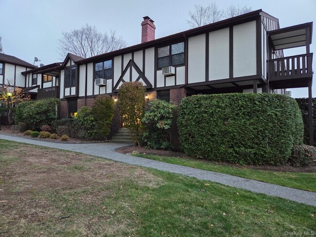 Photo - 548 Sierra Vista Ln